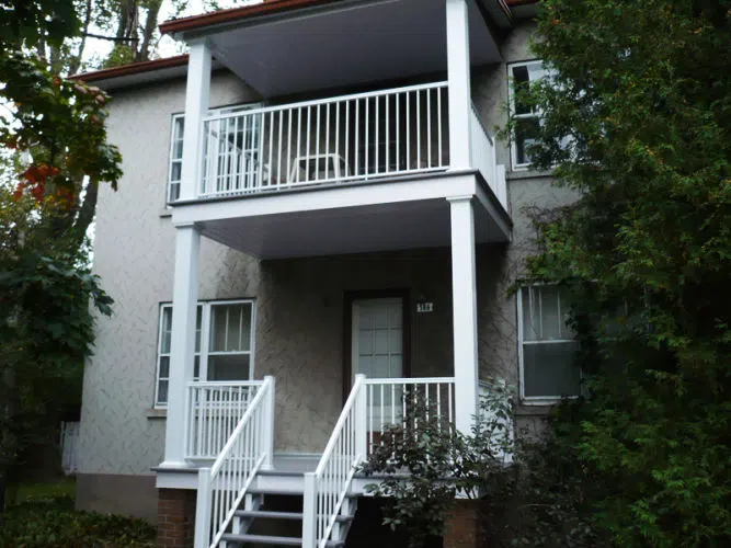 Réalisation d'escalier Balcon Techno Fibres