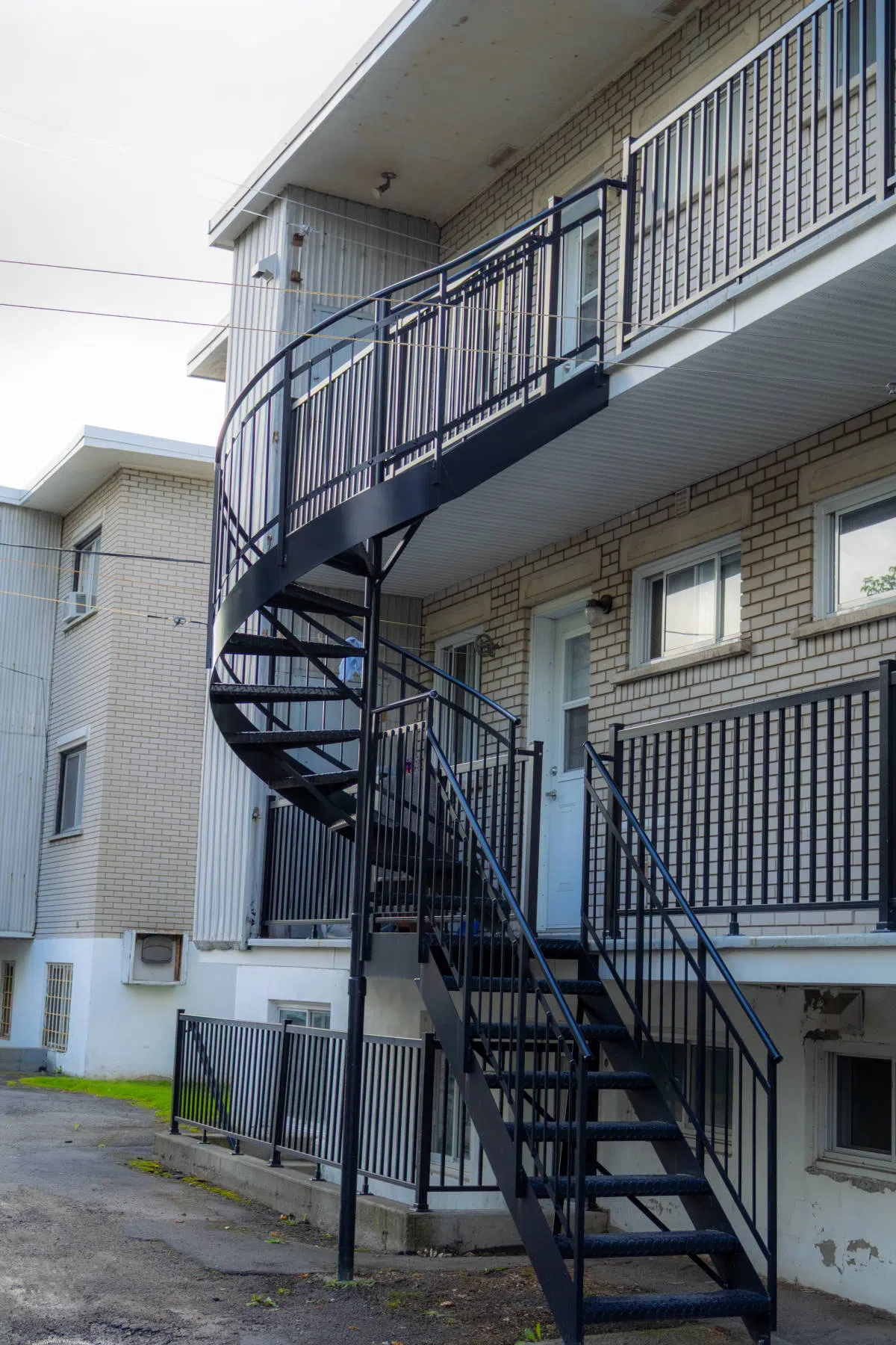 Aluminum stair railings Longueuil Boucherville St-Hubert Brossard Sainte-Julie Beloeil