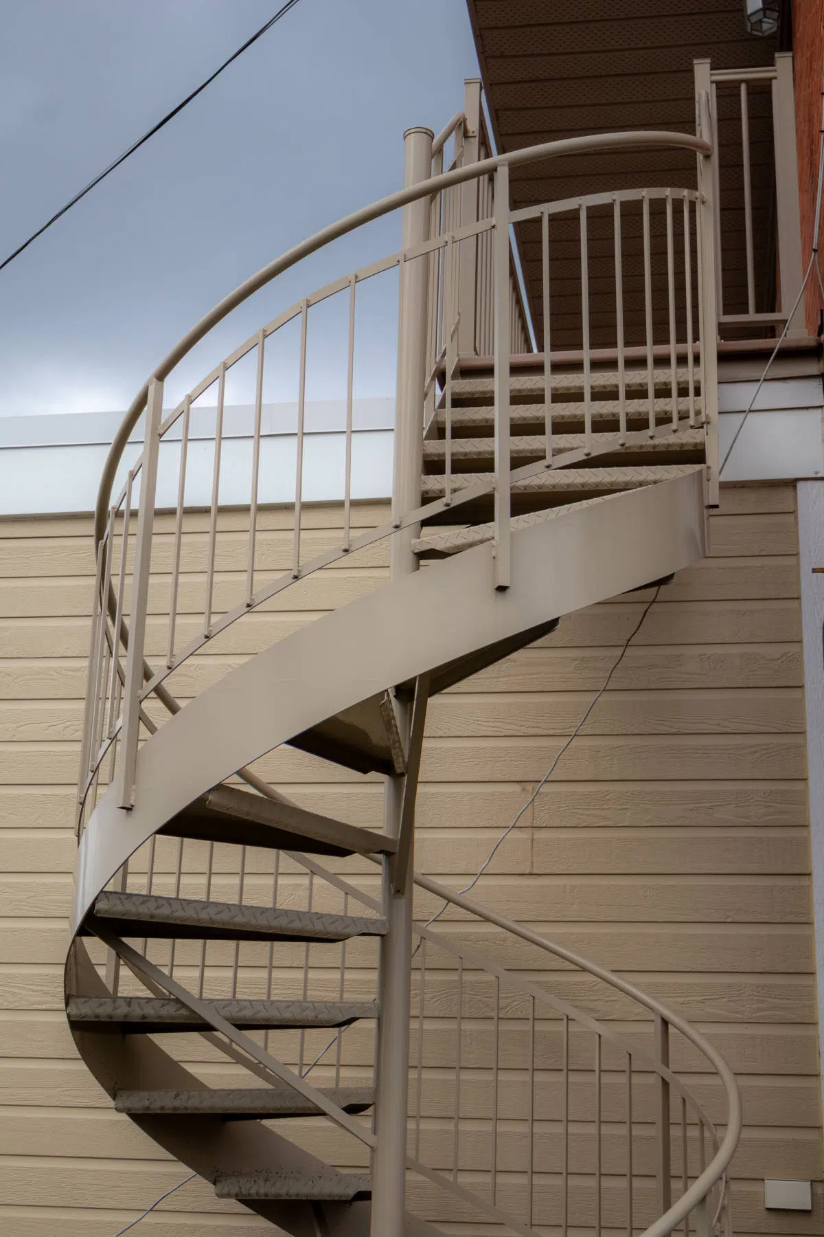 Aluminum stair railings Longueuil Boucherville St-Hubert Brossard Sainte-Julie Beloeil